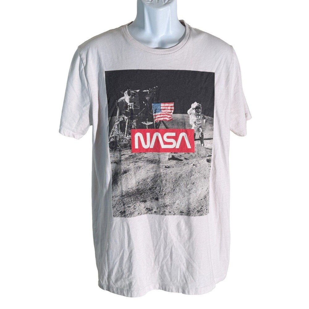 NASA Short Sleeve Pull-Over White Shirt by Akademiks Large